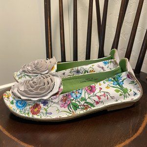 Floral Women's Flats with Gray Accents